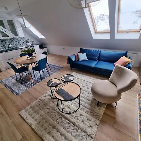 Uroczy Penthouse Daire
